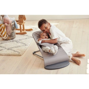 BABYBJÖRN lehátko Bliss Sand Grey Woven, tm. šedá konstrukce (2)