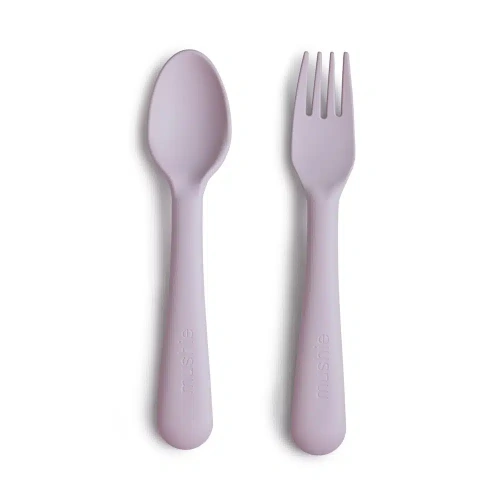 MUSHIE vidlička a lžička Soft Lilac
