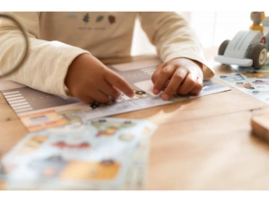 LITTLE DUTCH knížka se samolepkami Doprava Jim (5)