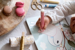 LITTLE DUTCH omalovánky s pastelkami Zahrada Rosa (8)