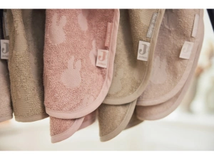 JOLLEIN osuška pončo Miffy Nougat (4)